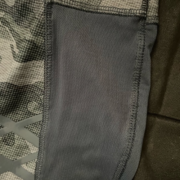 NEW LISTING - RBX camo leggings size L - Picture 4 of 5